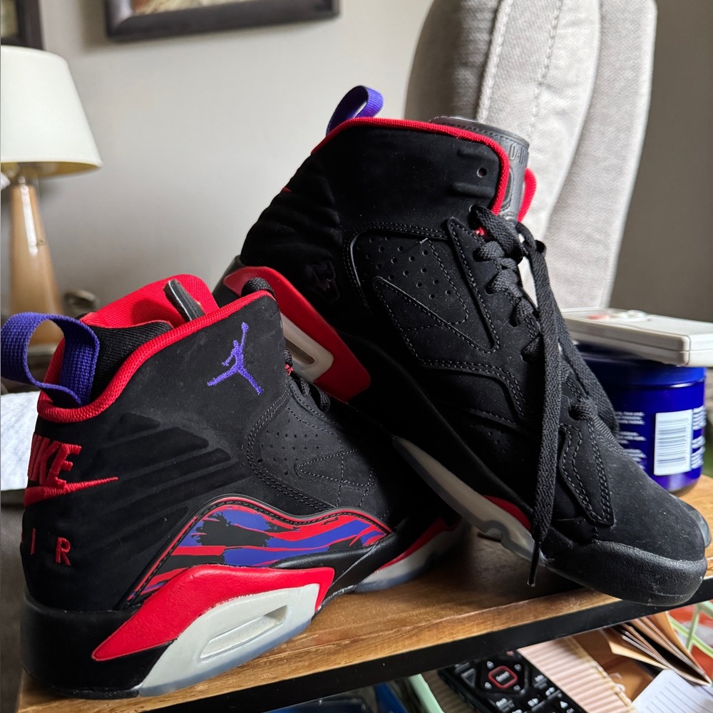 Air Jordan Nike MVP 'Raptors' sneakers.
